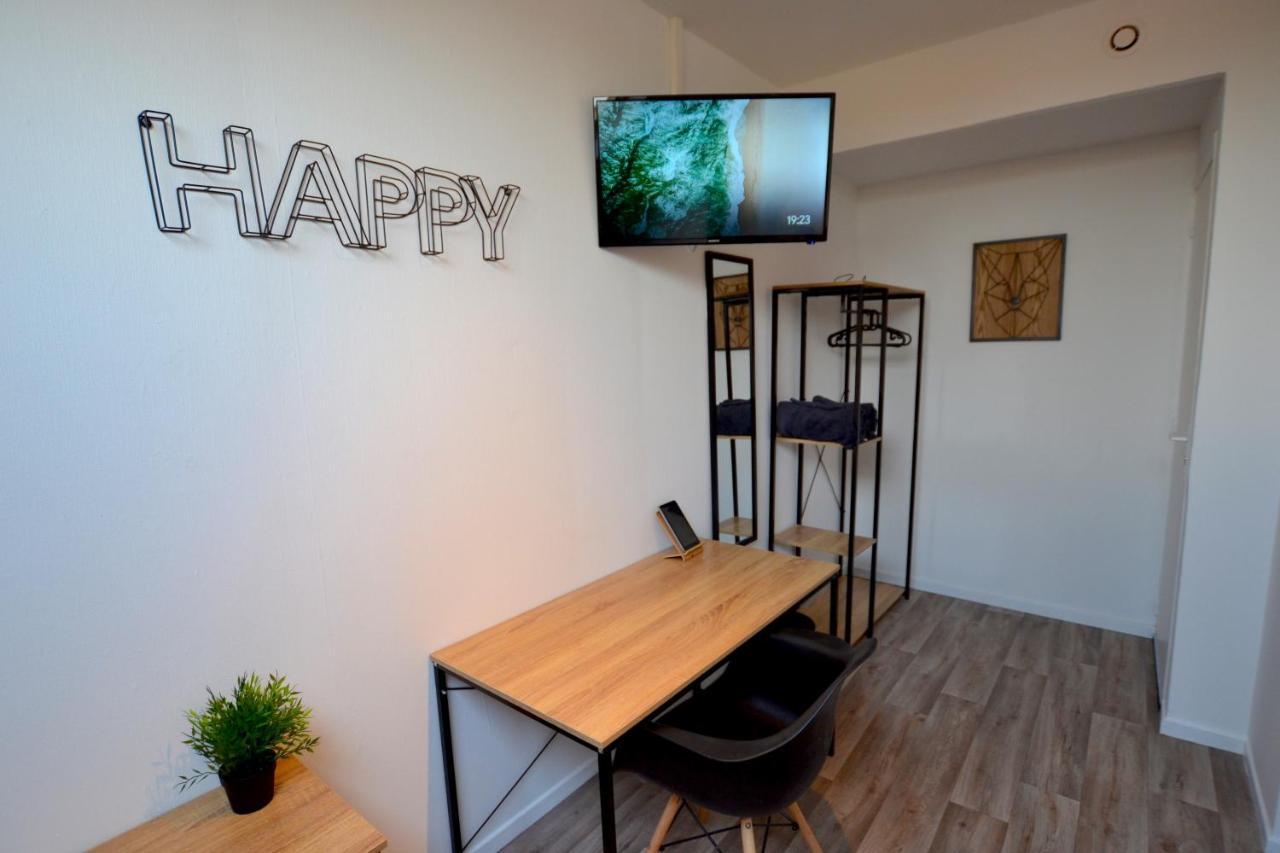 Capstay Famars & Netflix Ngoại thất bức ảnh